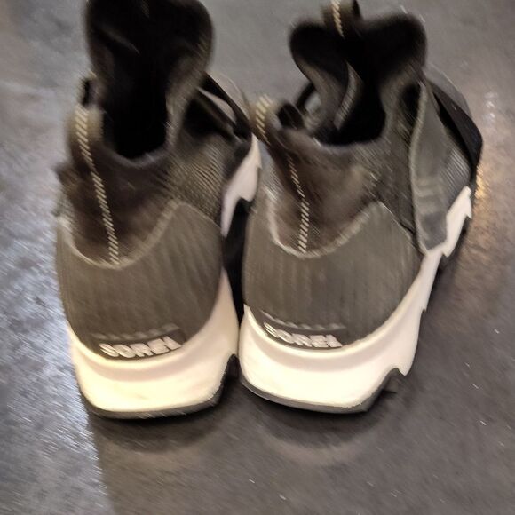 Sorel Black High-Top Sneakers with Elastic Strap - Picture 5 of 6